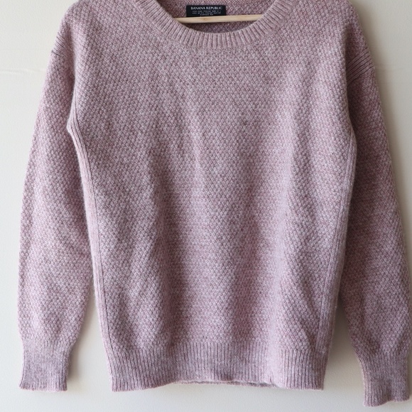 Banana Republic Cute Pink Sweater - Picture 2 of 5